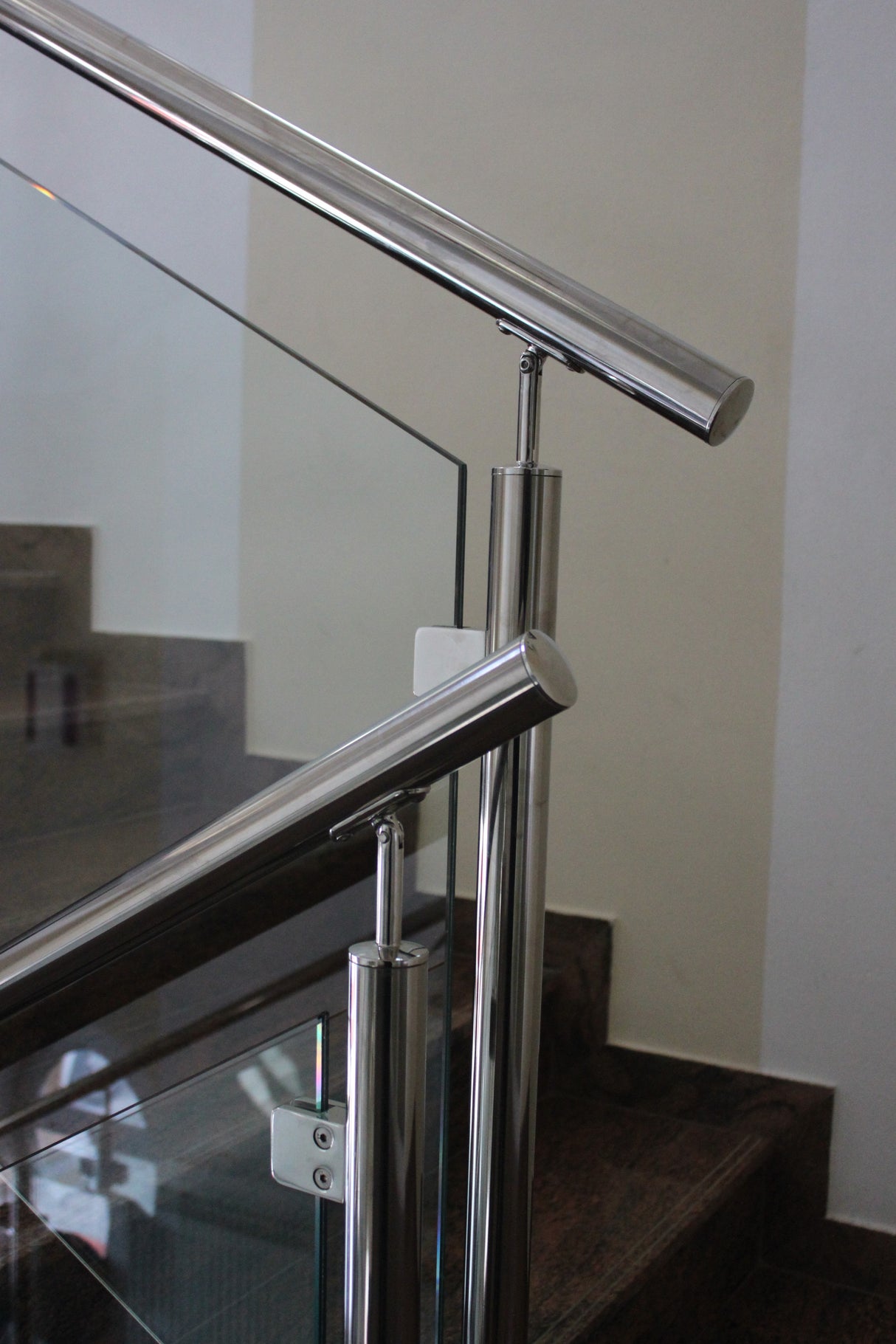 Držiak skla, zábradlie