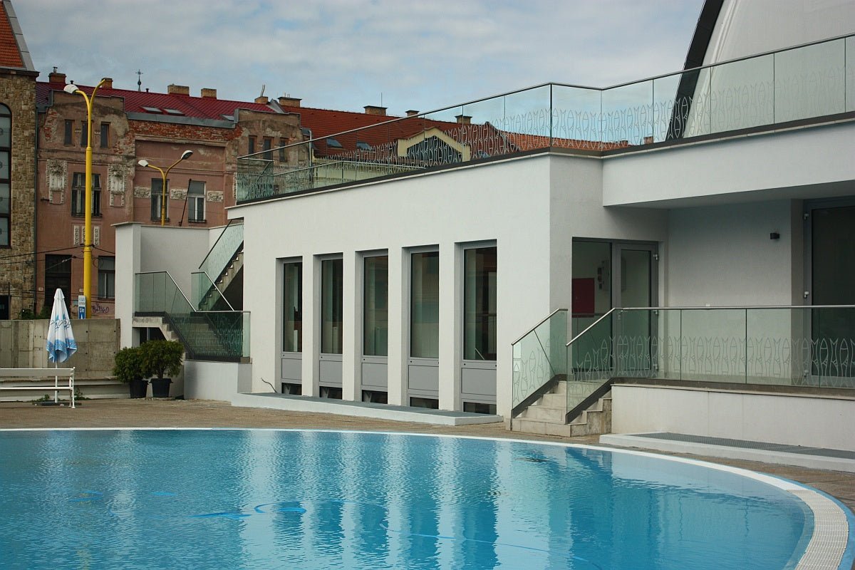 Madlo-držiak skla-záslepka